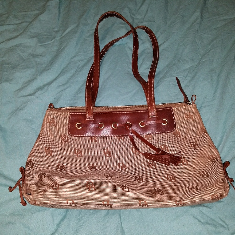 Dooney & Bourke